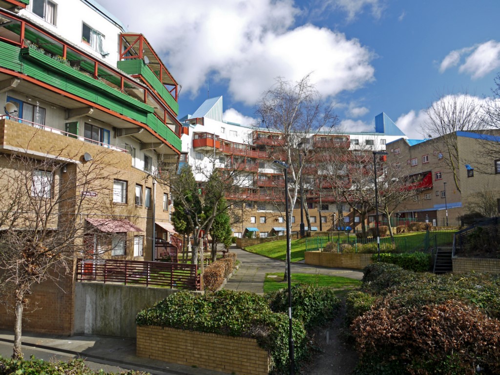 Proyecto residencial Byker Wall Guía de Arquitectura Contemporánea